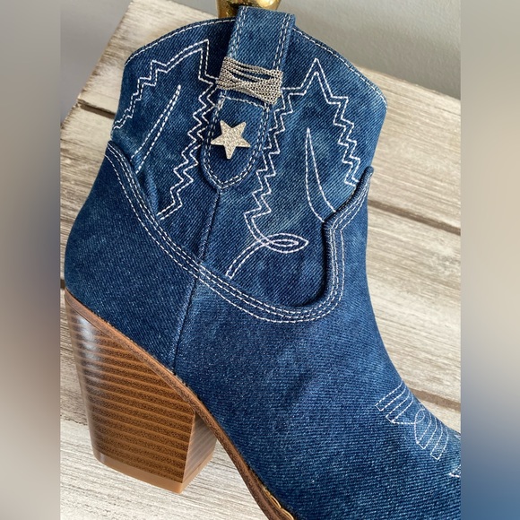 Nine West Nallas Western Booties Heeled ✨ Dark Blue Denim Size 9 | star country - Picture 2 of 15